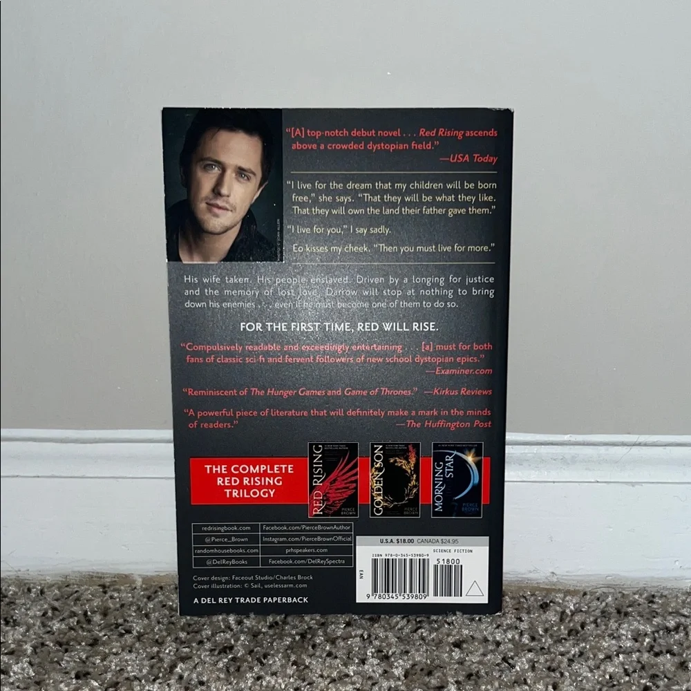 Red Rising Book - Picture 2 of 3